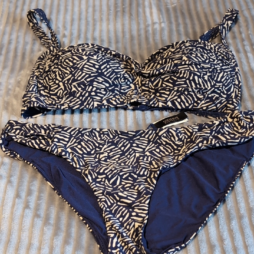 Bond-eye Geometric Navy and White Bikini
